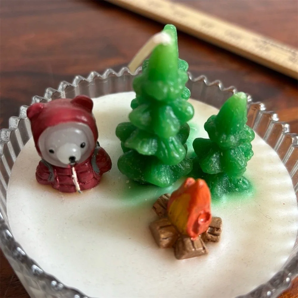 Urban Outfitters Fir Balsam + Mint Holiday Scene‎ Ribbed Jar Candle 4in